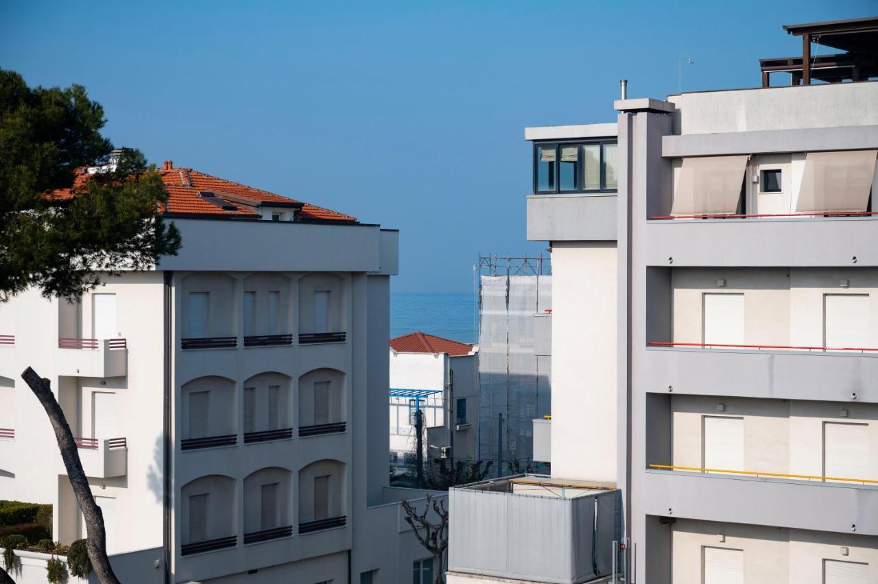 Hotel Selene - Vista Mare Риччоне Экстерьер фото