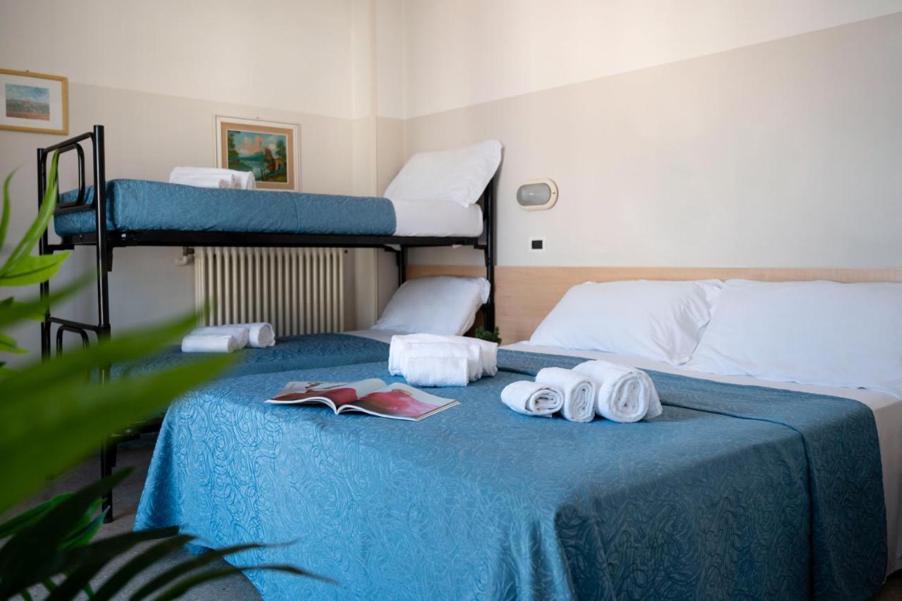 Hotel Selene - Vista Mare Риччоне Экстерьер фото