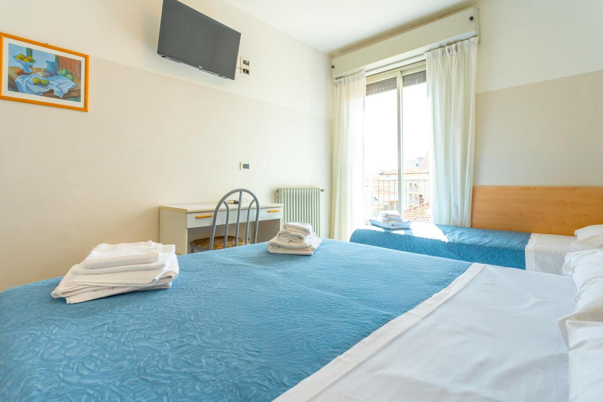 Hotel Selene - Vista Mare Риччоне Номер фото