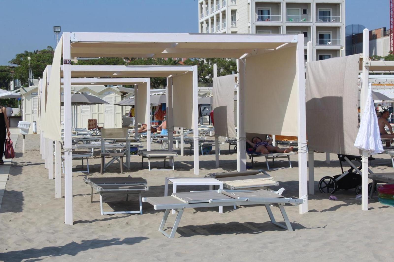 Hotel Selene - Vista Mare Риччоне Экстерьер фото